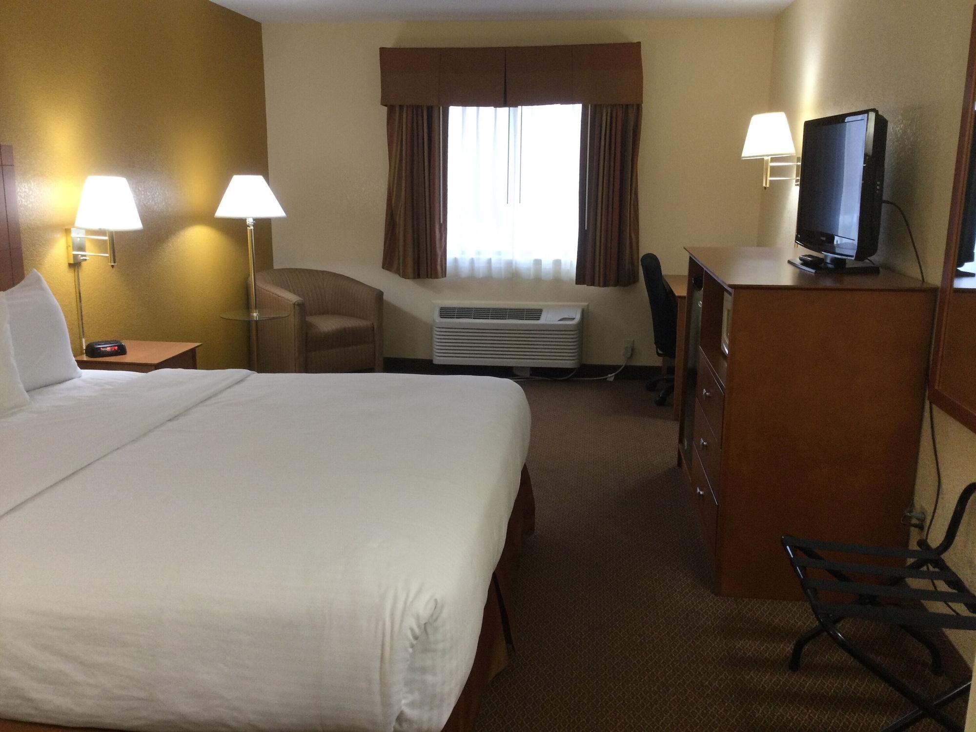Baymont By Wyndham Port Huron Exterior foto