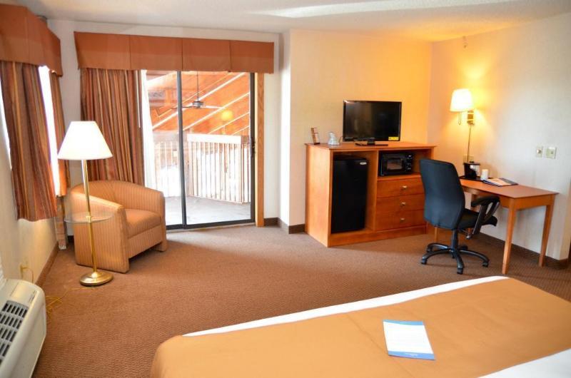 Baymont By Wyndham Port Huron Exterior foto